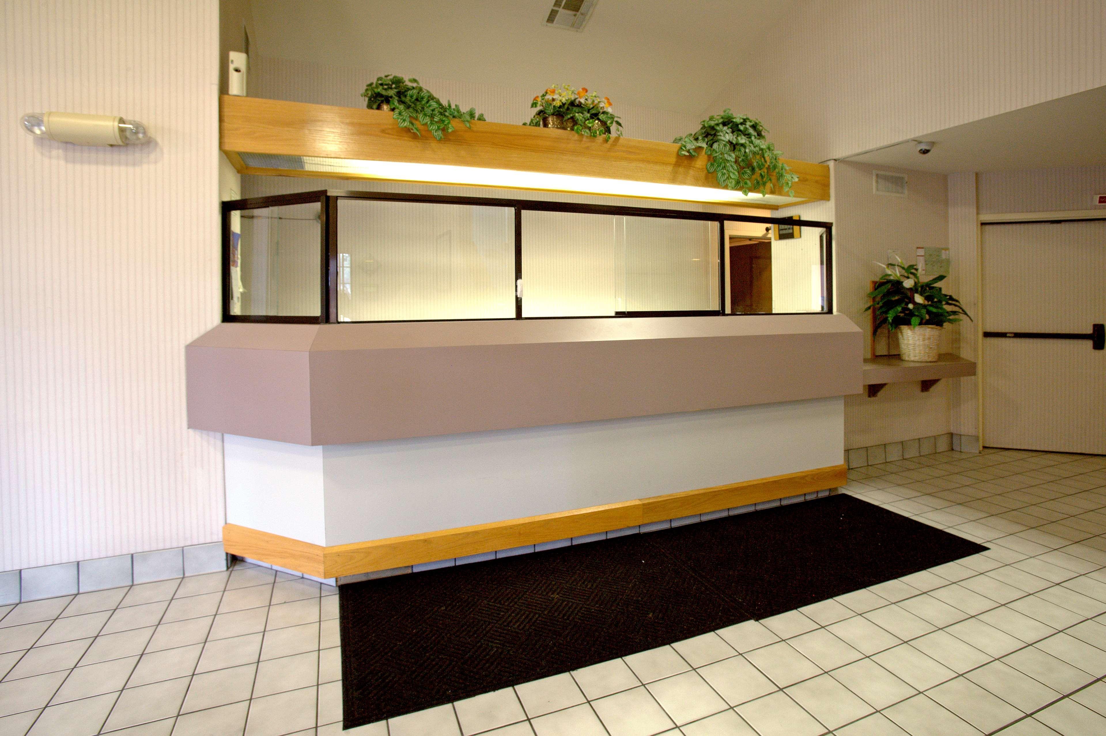 Americas Best Value Inn Addison Interior photo