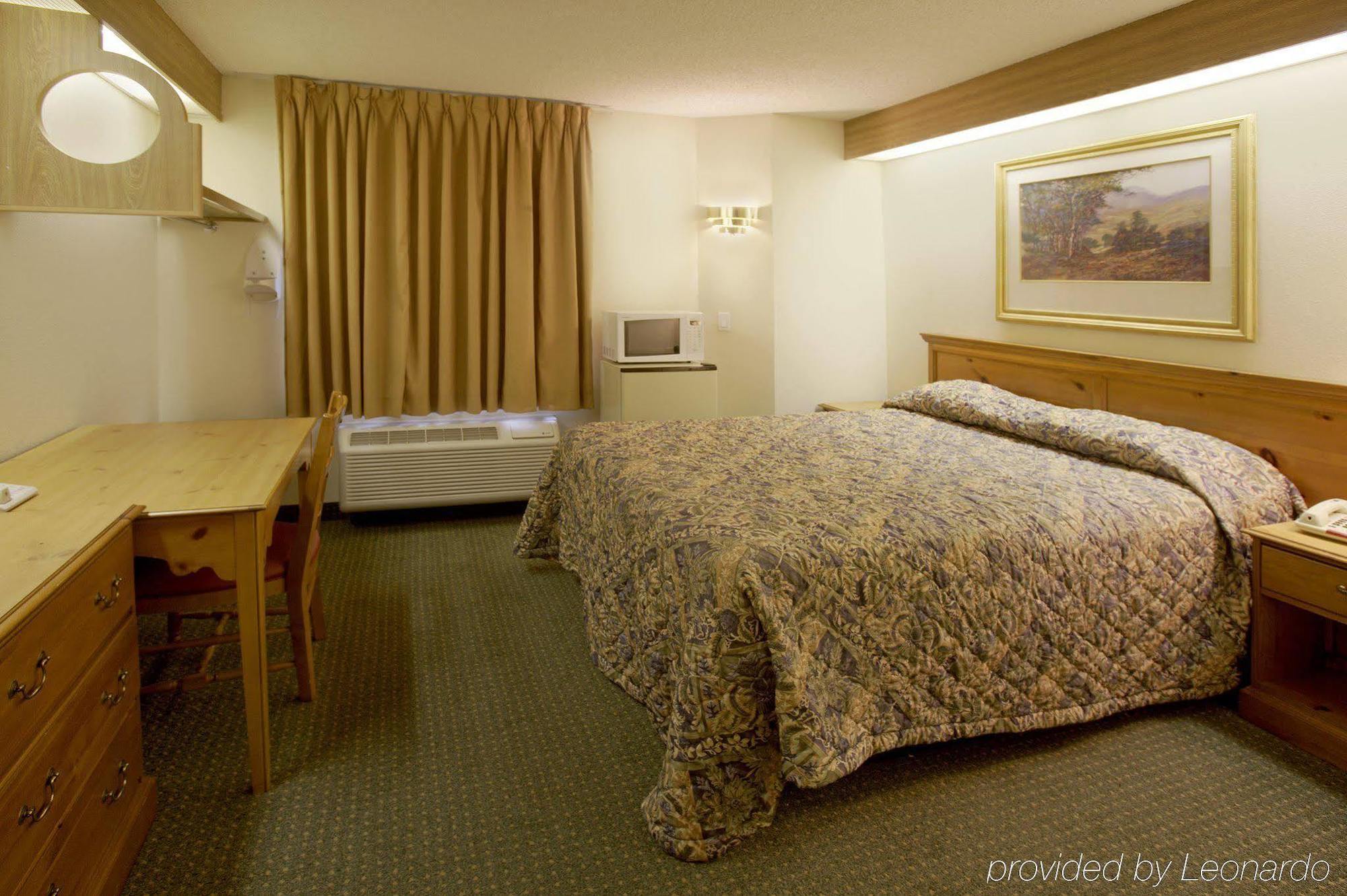 Americas Best Value Inn Addison Room photo